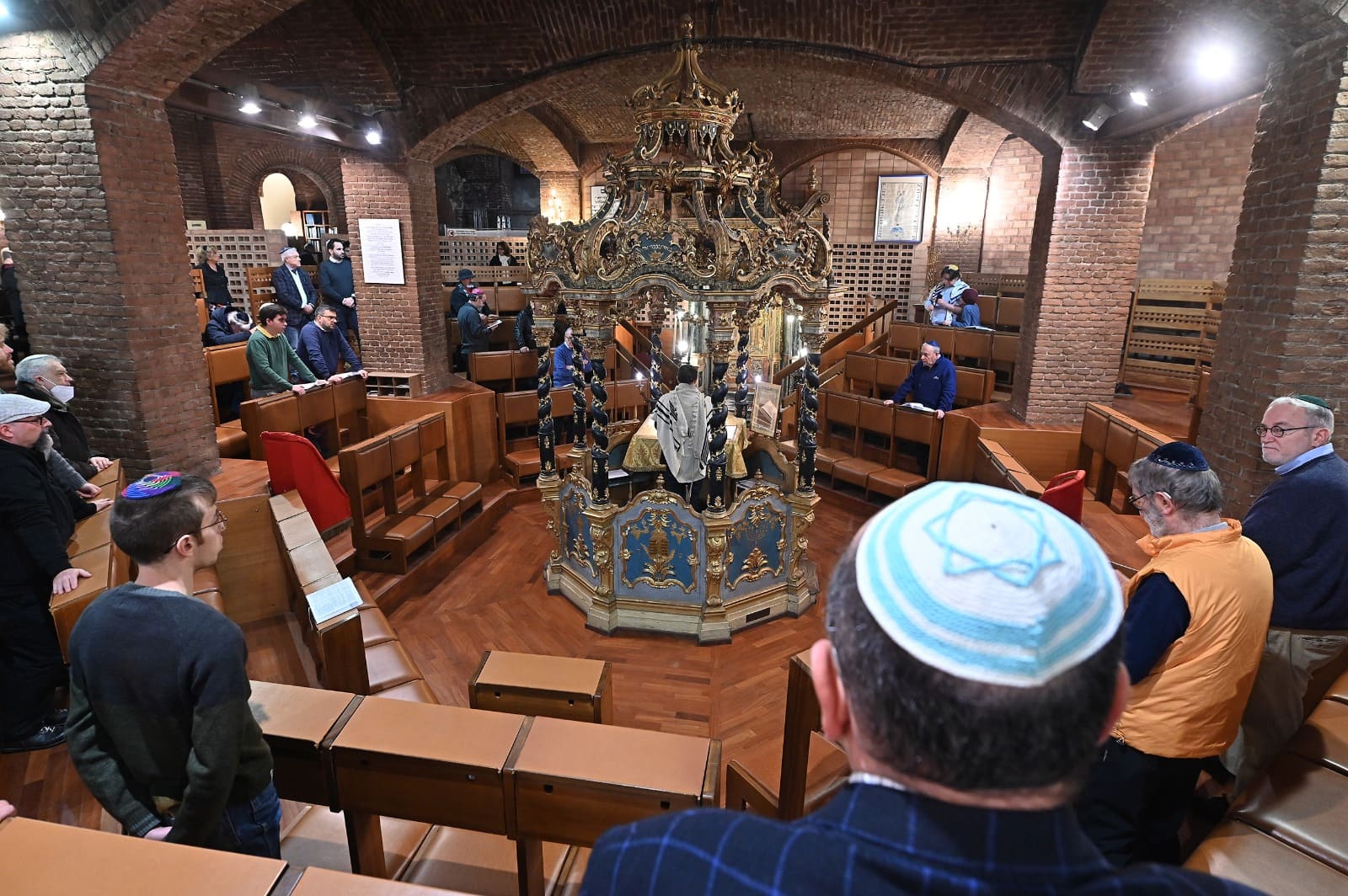 interno-sinagoga-piccola Interno del tempio piccolo della sinagoga di Torino