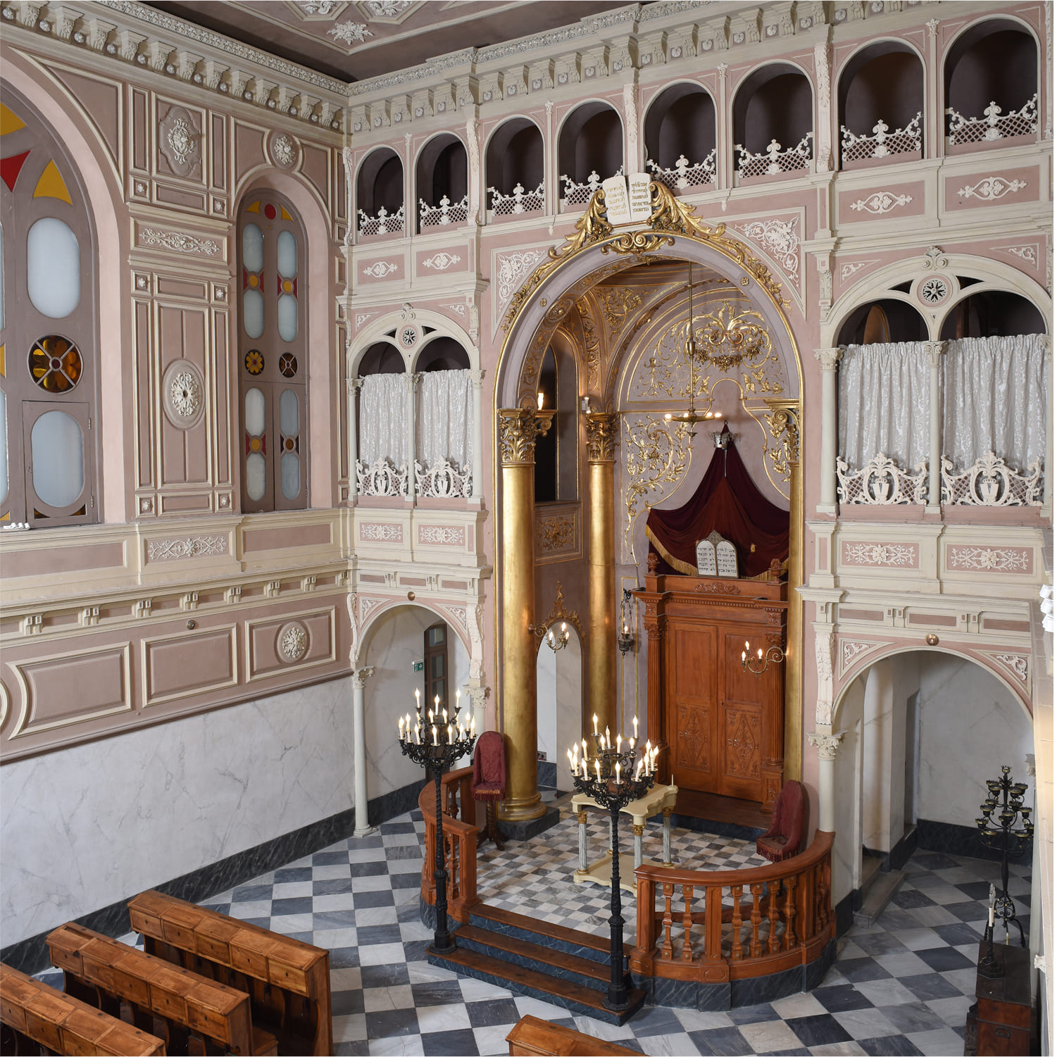 Alessandria-sinagoga-01 Interno della sinagoga di Alessandria