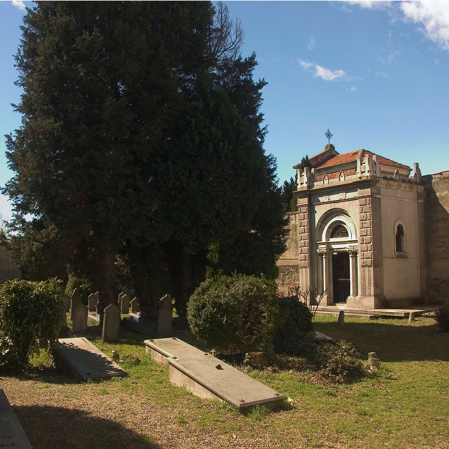 Ivrea-cimitero-03 Veduta del cimitero di Ivrea