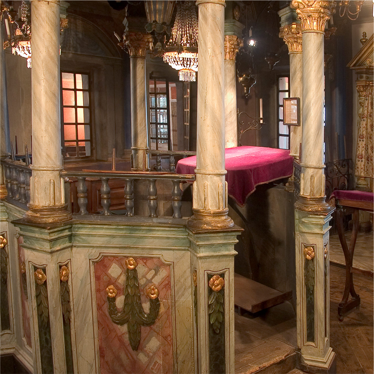 Mondovì-sinagoga-01 Interno della sinagoga di Mondovì